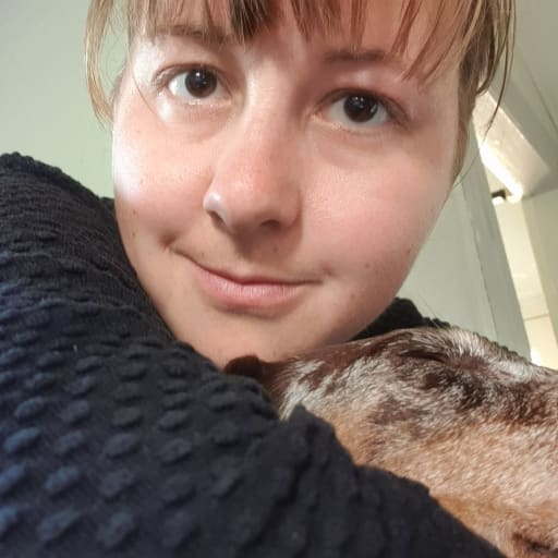 Profile image for pet sitter Lea