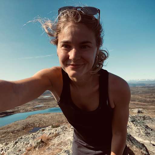 Profile image for pet sitter Eline