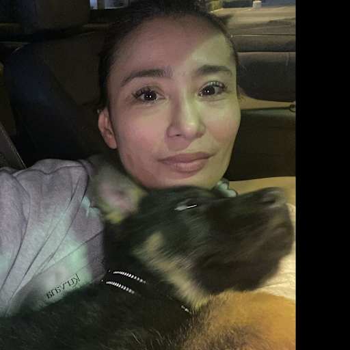 Profile image for pet sitter Ena