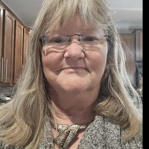 Profile image for pet sitters Connie Lynn & Austin 