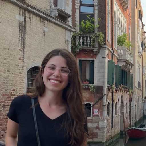 Profile image for pet sitter Lara