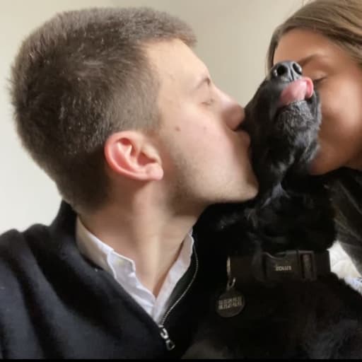 Profile image for pet sitters Alizée & Adrien