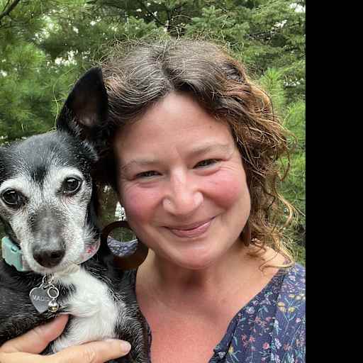 Profile image for pet sitter Vieve