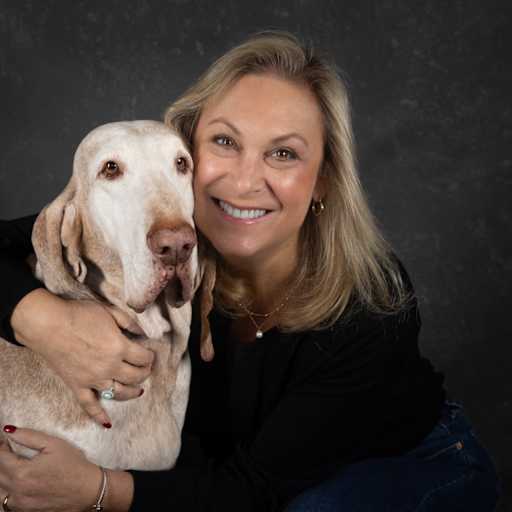 Profile image for pet sitter Julie