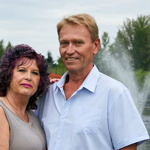 Profile image for pet sitters Norma & Blair