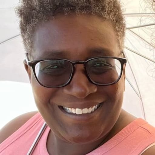 Profile image for pet sitter Onyx