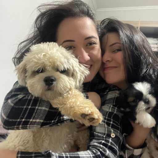 Profile image for pet sitters Brenda Luiza & Maria Gabriella