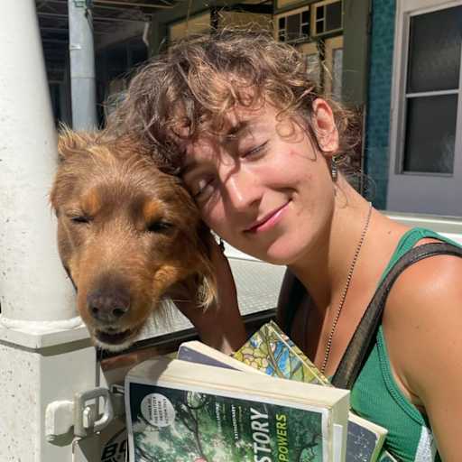 Profile image for pet sitter Chenelle