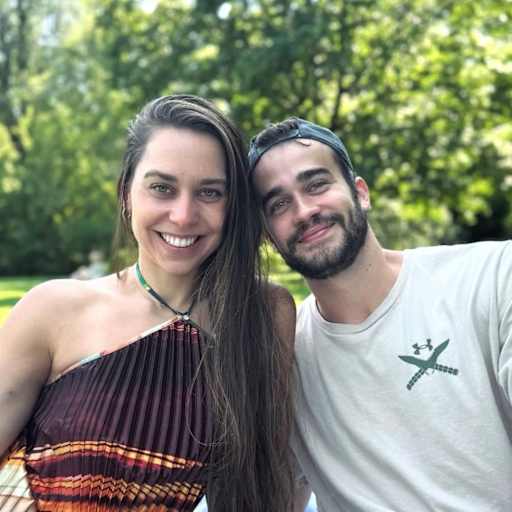 Profile image for pet sitters Camila & Fábio