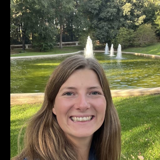 Profile image for pet sitter Charline
