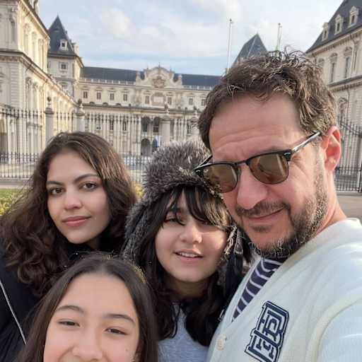 Profile image for pet sitters Jorge & Ana