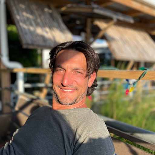 Profile image for pet sitter Alex