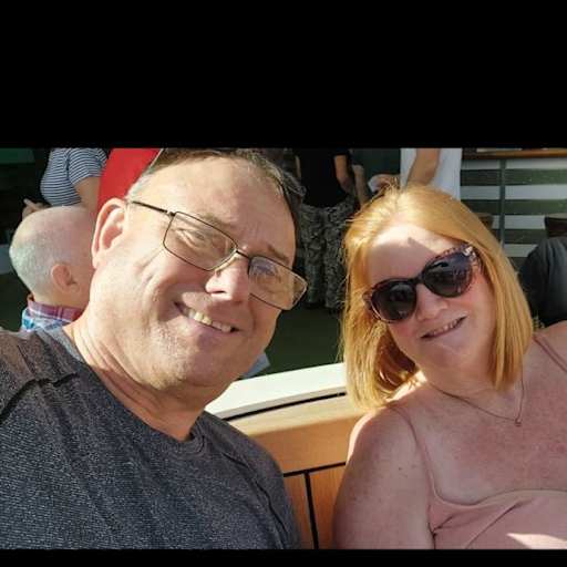 Profile image for pet sitters Allen & Amanda Louise