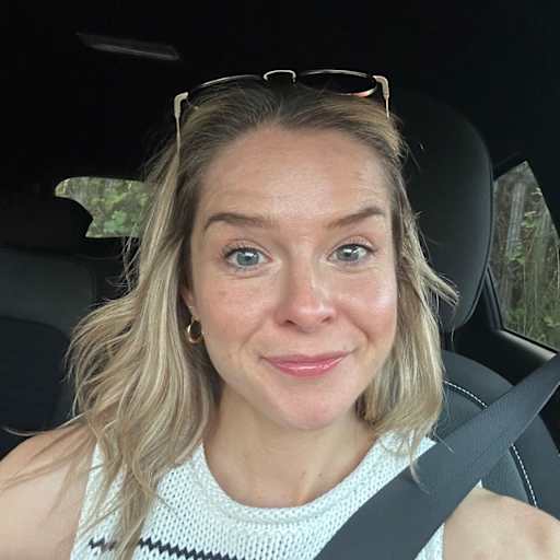 Profile image for pet sitter Beverley