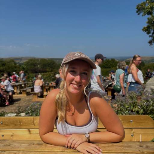 Profile image for pet sitter Daisy