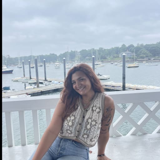 Profile image for pet sitters Antonia & Itzel 