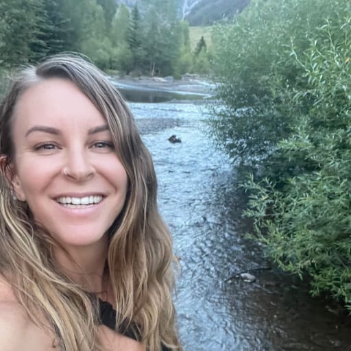 Profile image for pet sitter Lindsay