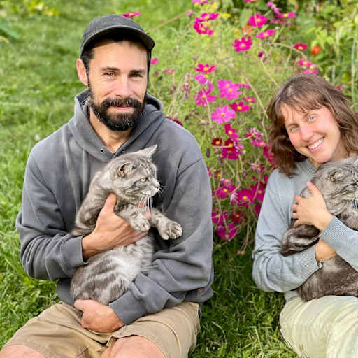 Profile image for pet sitters Fanny & David