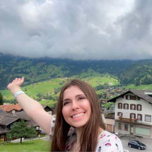 Profile image for pet sitter Dominique