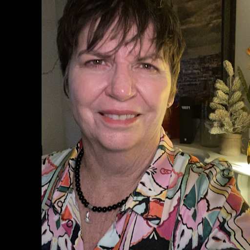 Profile image for pet sitter Linda