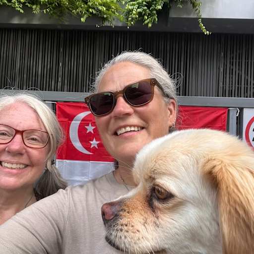 Profile image for pet sitters Beth & Kimberly (hazel)