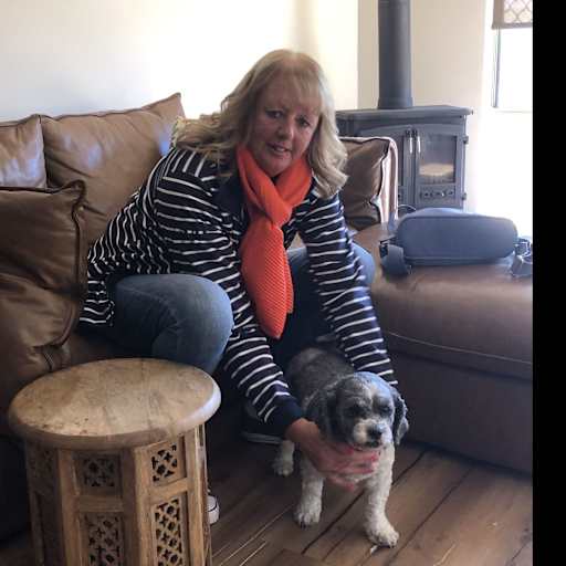 Profile image for pet sitters Lindsay & John