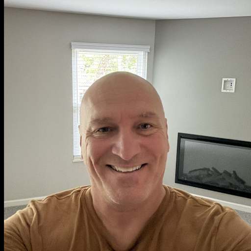 Profile image for pet sitters Mark & Arianna