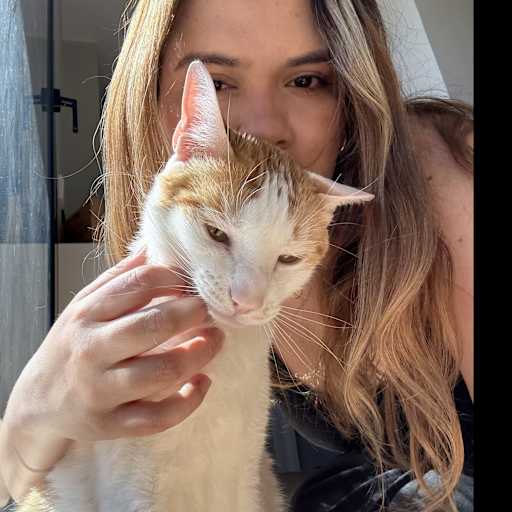 Profile image for pet sitter Alejandra