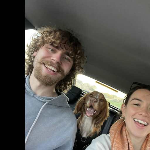 Profile image for pet sitters Isobel & Aaron