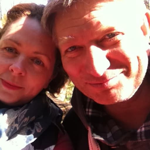 Profile image for pet sitters Julie & Ian