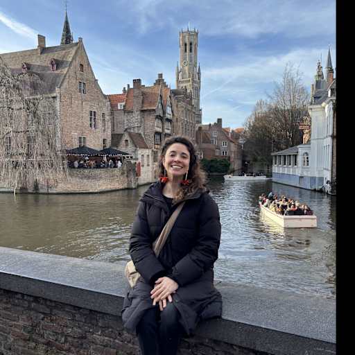 Profile image for pet sitter Lorena