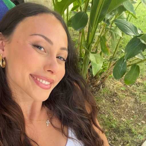 Profile image for pet sitter Julia