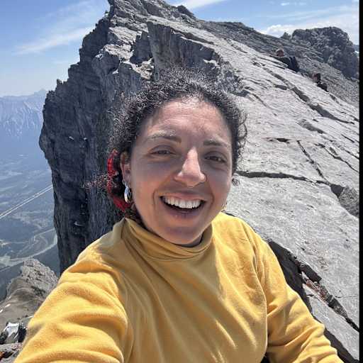 Profile image for pet sitter Rosario