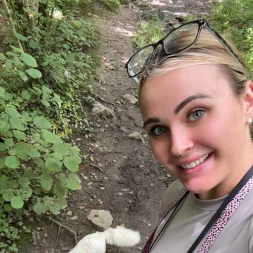 Profile image for pet sitters Zoe & Nathan