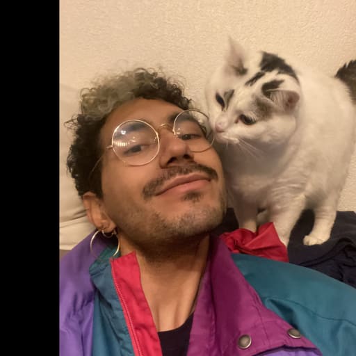 Profile image for pet sitter Esté