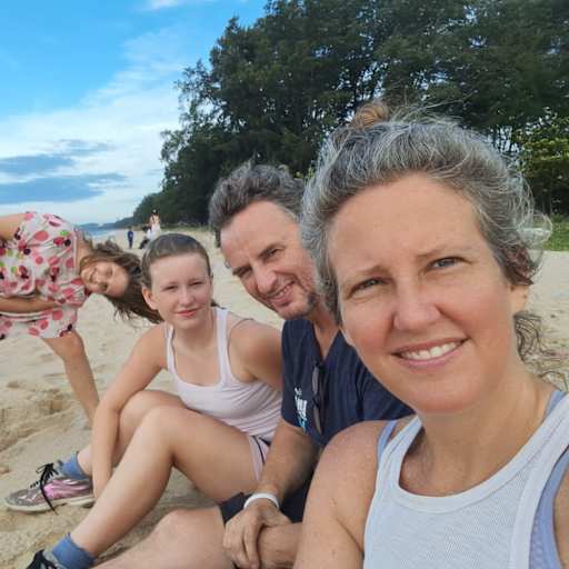 Profile image for pet sitters leslie & Andrea
