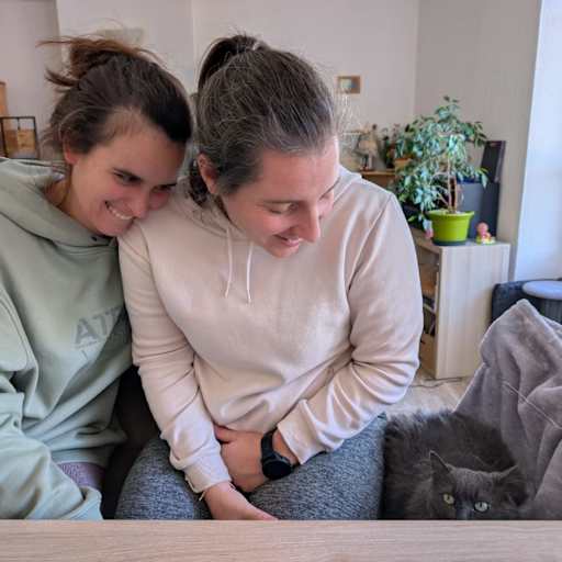 Profile image for pet sitters Alice & Faustine