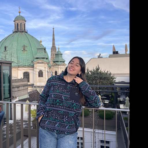 Profile image for pet sitter Fernanda