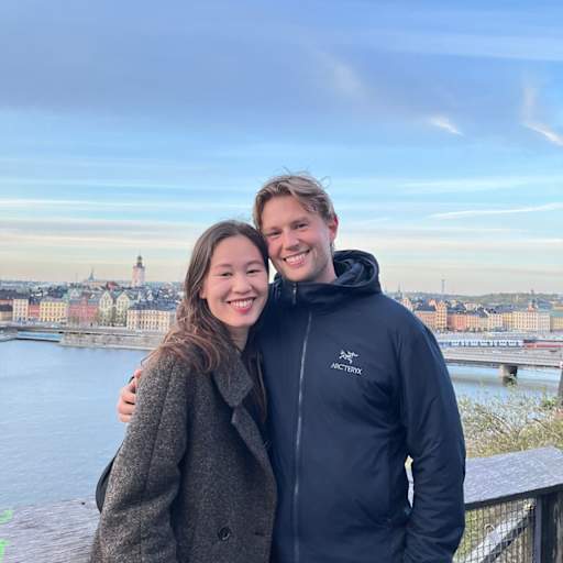 Profile image for pet sitters Sora & Tarjei
