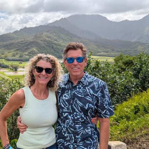Profile image for pet sitters Suzzette & Brian