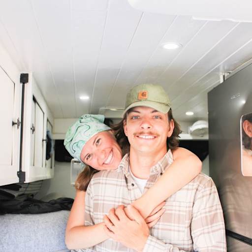 Profile image for pet sitters Rebeca & Ethan