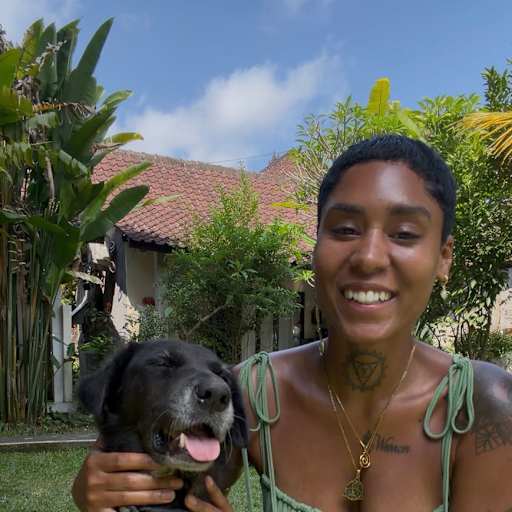 Profile image for pet sitter Ivalease