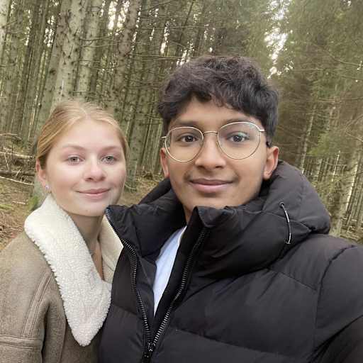 Profile image for pet sitters Rebecca & Afaj