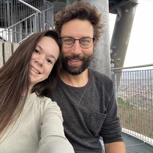 Profile image for pet sitters Aaron & Isis