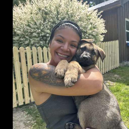 Profile image for pet sitter Emmy