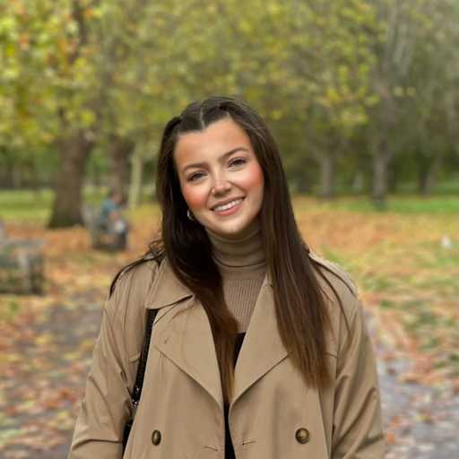 Profile image for pet sitter Laura