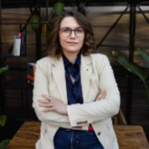 Profile image for pet sitter Sarah