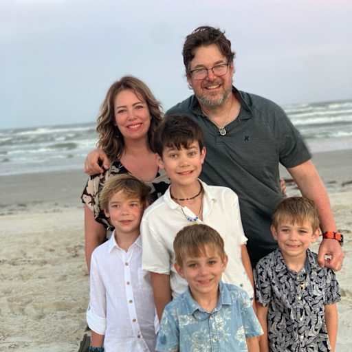 Profile image for pet sitters Sabrina & Daniel