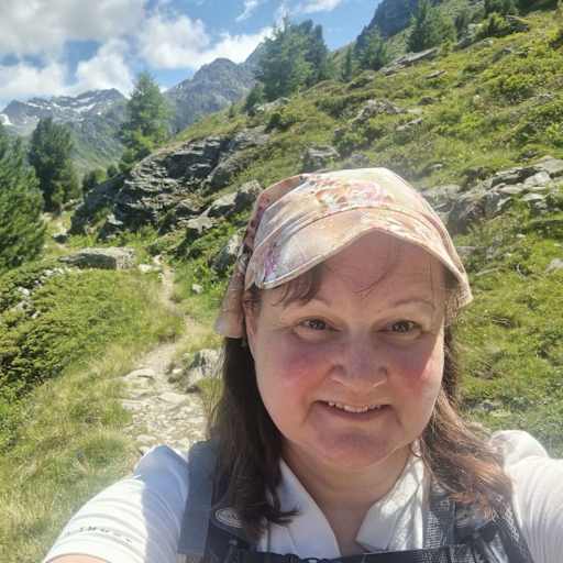 Profile image for pet sitter Nina