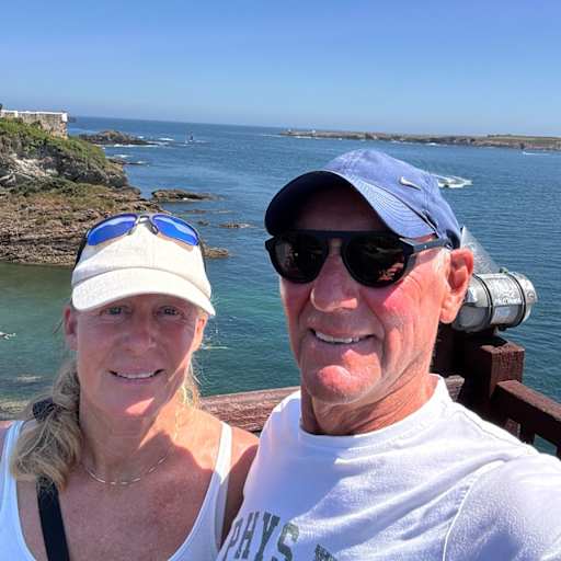 Profile image for pet sitters Mads & Lotta